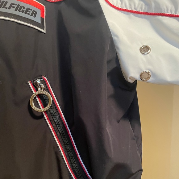 **RARE** Gigi Hadid x Tommy Hilfiger Speed Windbreaker Jacket size M - Picture 10 of 12